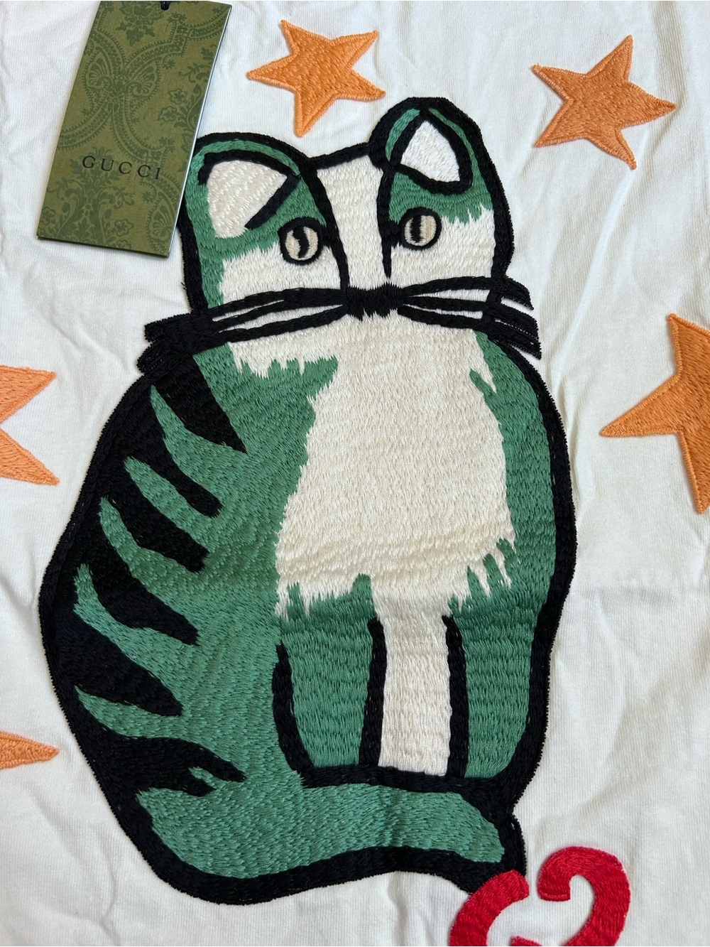 Gucci White Cat Graphic Tee with Green & Orange Accents - Picture 3 of 4